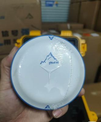 CHCNAV I76/X13 GNSS receiver  Professional WAAS/EGNOS/MSAS Compatible GPS Receiver with 226 Channels