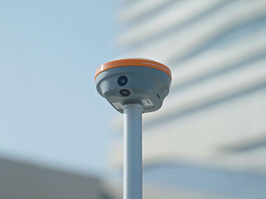 CHC i76 RTK GNSS Receiver with 1048 GNSS Channels, Integrated Full Wave Fence Antenna, and 11,600 mAh Battery for High-Precision Surveying