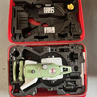 Leica TS03 Total Station with 30X Magnification 5'' Accuracy and 1000m Non Prism Distance for Precision Surveying