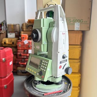 Used Leica TS09 Total Station with 1000m None Prism Distance IP66 Dust and Water Resistance and 1 Minimum Readout for Accurate Surveying