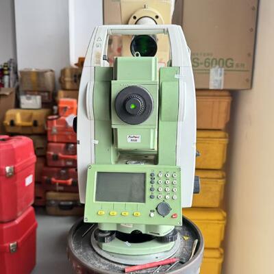 Used Leica TS09 Total Station with 1000m Non Prism Distance and IP66 Rated Dust and Water Resistance Including Internal Flash Memory and External SD Card