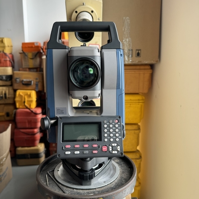 Sokkia IM101 total station 32GB USB Flash Memory Total Station dengan Aperture 45mm dan Kapasitas Sekitar 50000 Titik Desain