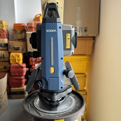 Sokkia IM101 total stasiun 5.3kg Topcon total stasiun 0.5m fokus minimum untuk persyaratan surveying yang tepat